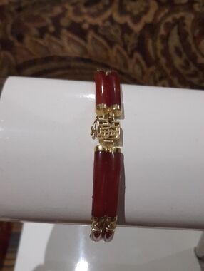 Solid 14K Yellow Gold Genuine Red Jade Segment Bracelet Asian Character Clasp